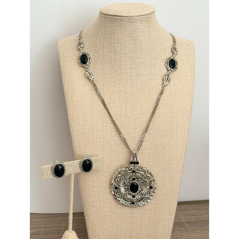 Vintage Silver Tone Black Onyx Style Pendant Necklace & Earrings Set  Vintage
